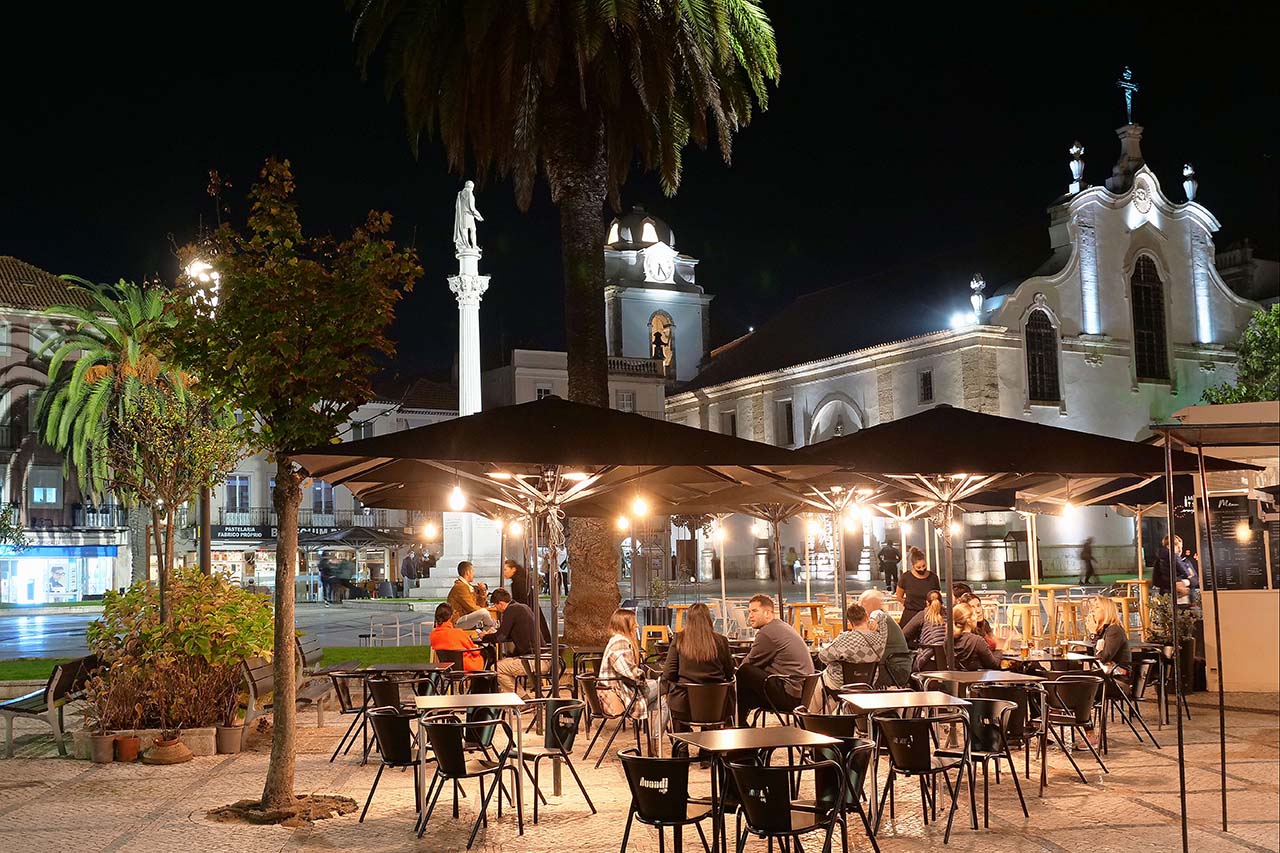 A Praça do Bocage é a principal praça de Setúbal