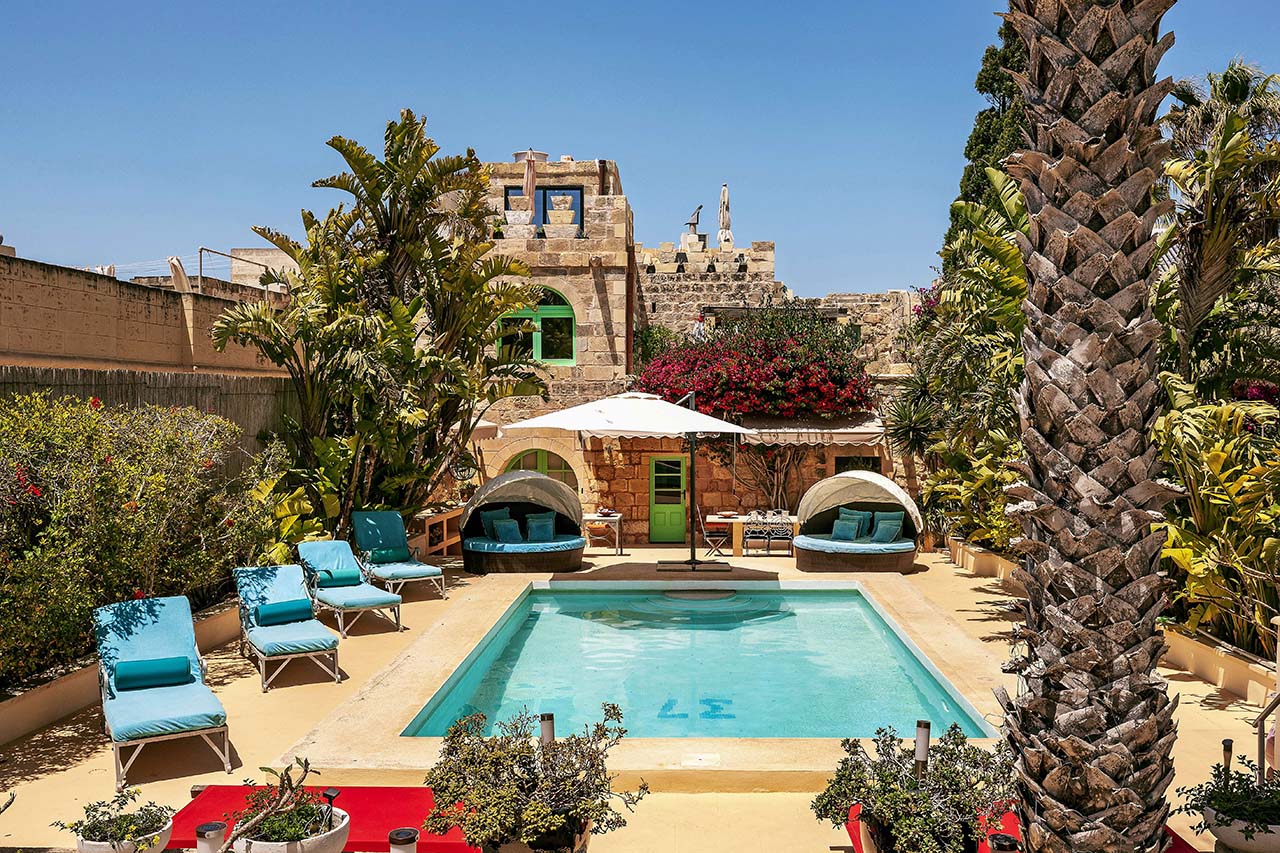 Gozo piscina e giardino del Thirtyseven boutique hotel a Munxar