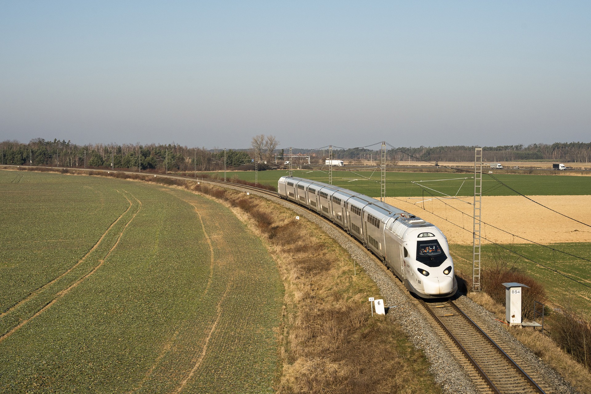 TGV INOUI train